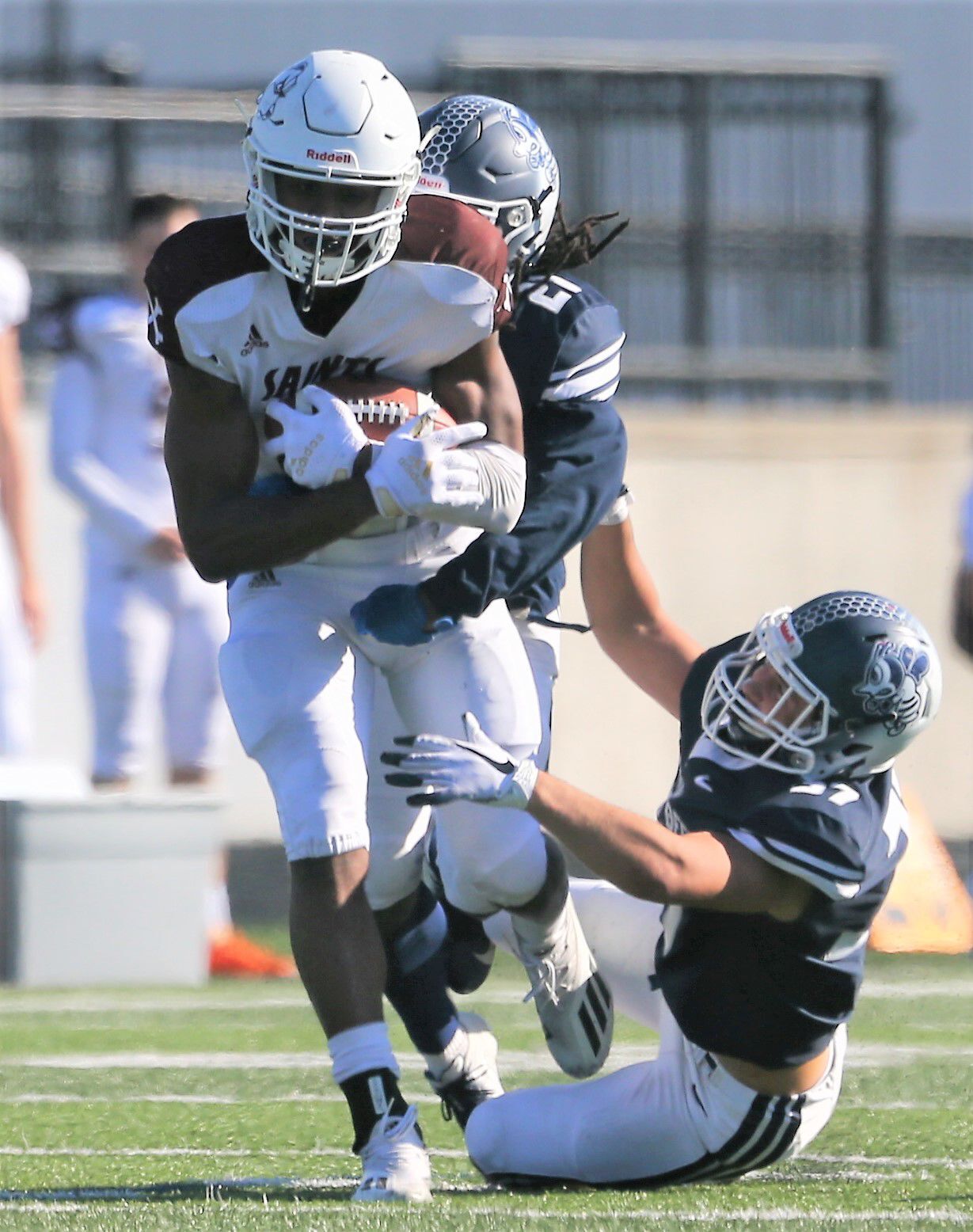 102321-qc-spt-ambrose fball42.jpg